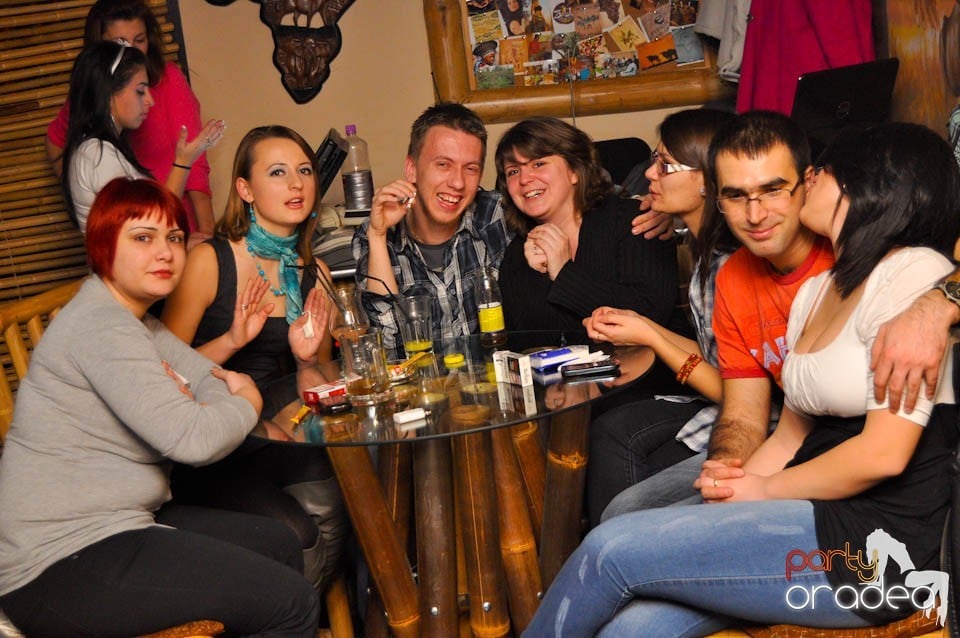 Karaoke în Zulu Caffe, Zulu Caffe