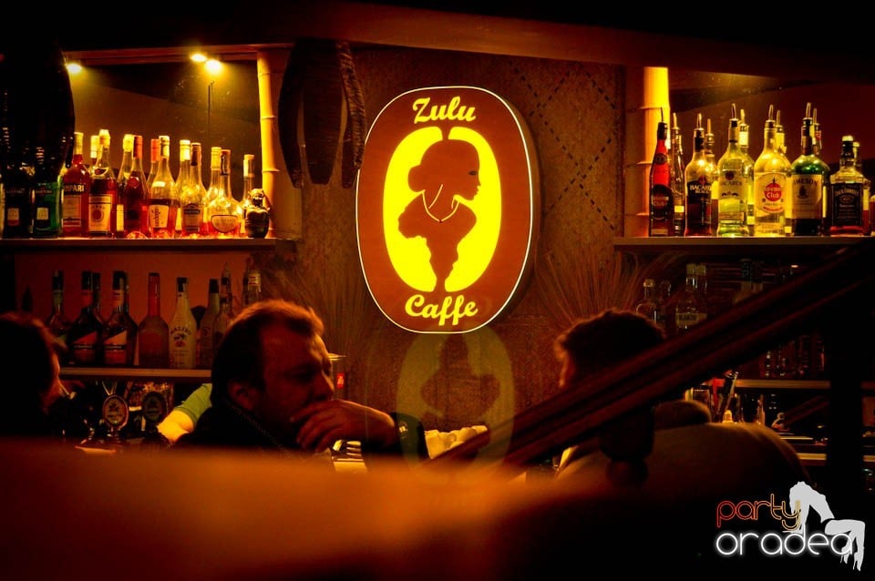 Karaoke în Zulu Caffe, Zulu Caffe