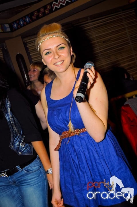 Karaoke în Zulu Caffe, Zulu Caffe