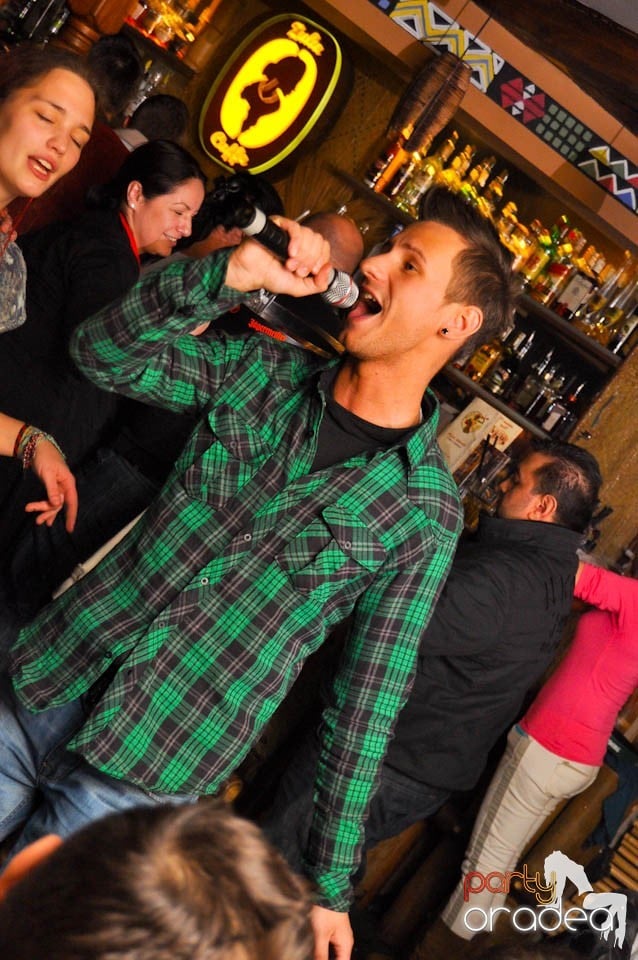 Karaoke în Zulu Caffe, Zulu Caffe