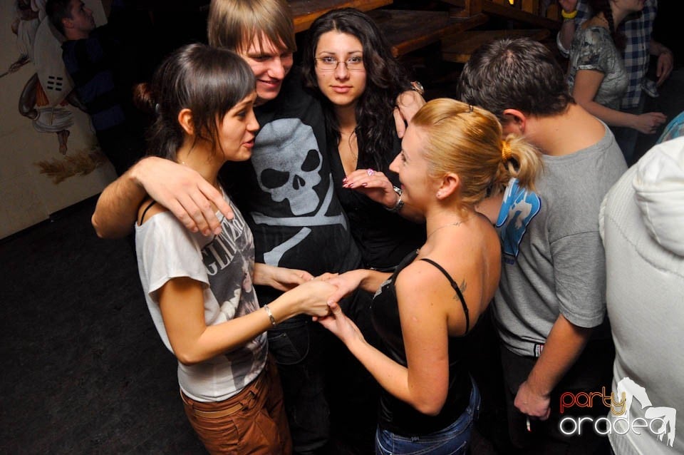 Karaoke în Zulu Caffe, Zulu Caffe