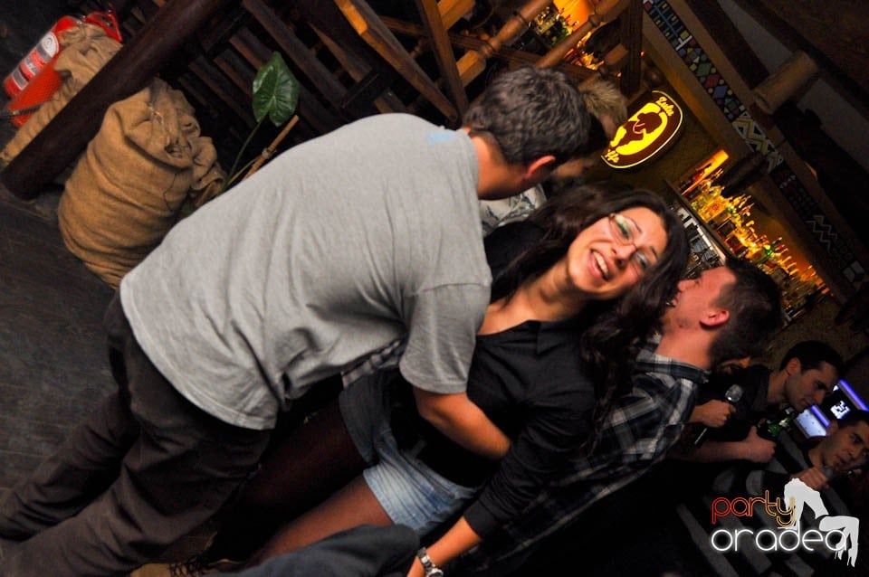 Karaoke în Zulu Caffe, Zulu Caffe