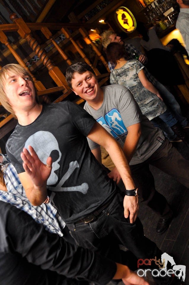 Karaoke în Zulu Caffe, Zulu Caffe