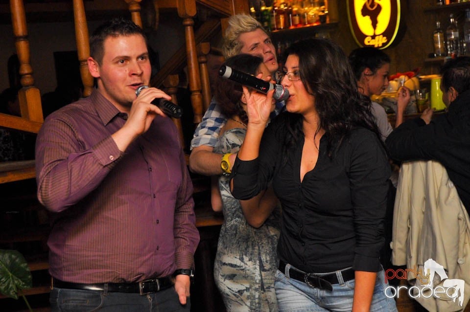 Karaoke în Zulu Caffe, Zulu Caffe