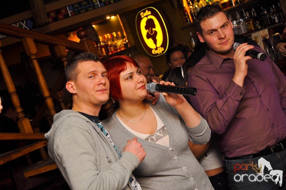 Karaoke în Zulu Caffe, Zulu Caffe
