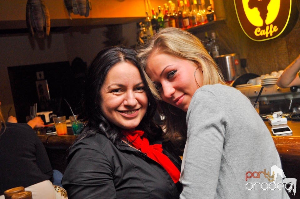 Karaoke în Zulu Caffe, Zulu Caffe