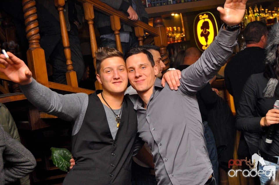 Karaoke în Zulu Caffe, Zulu Caffe