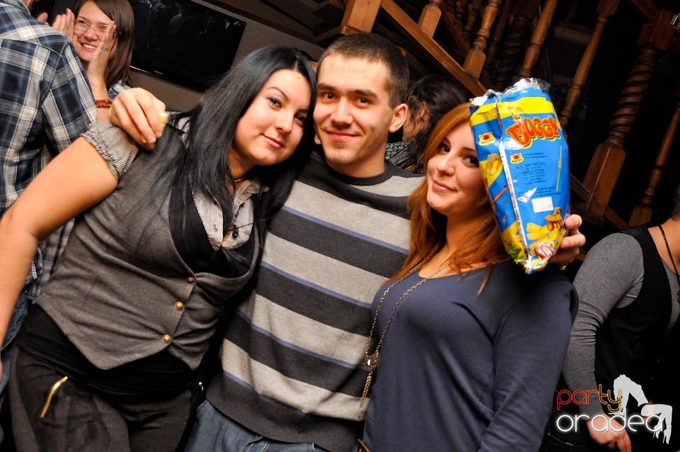 Karaoke în Zulu Caffe, Zulu Caffe