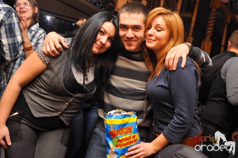 Karaoke în Zulu Caffe, Zulu Caffe