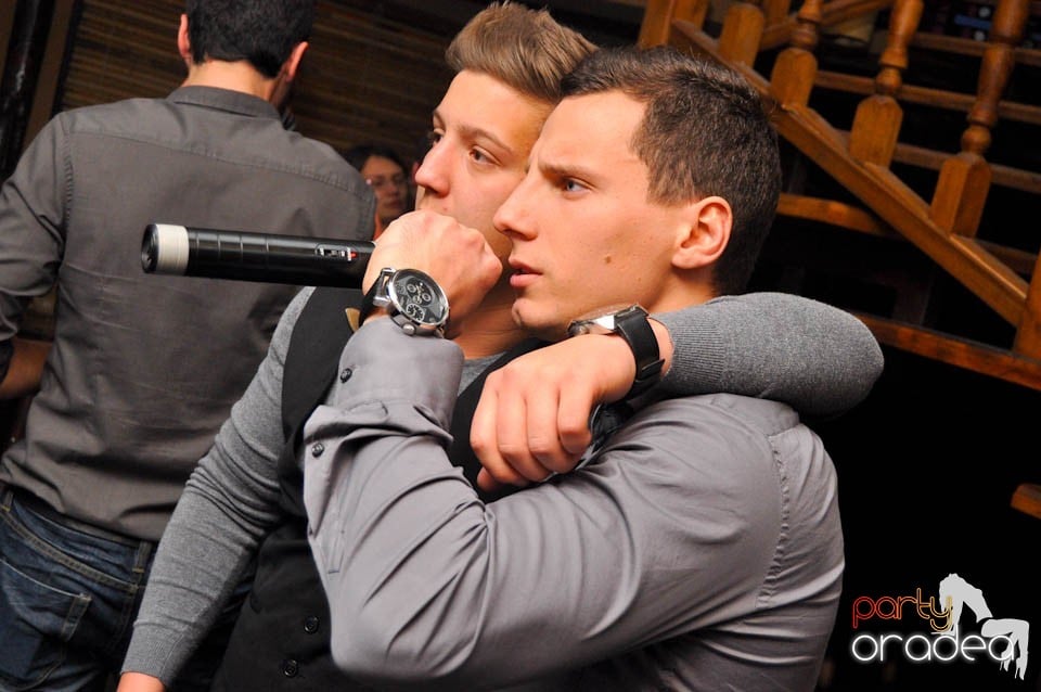 Karaoke în Zulu Caffe, Zulu Caffe