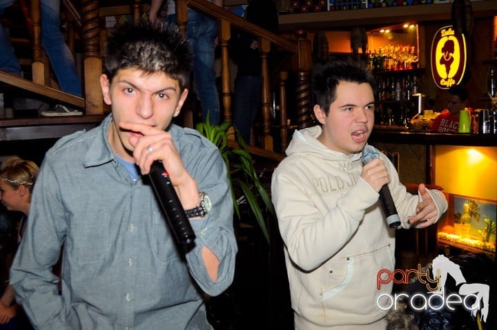 Karaoke în Zulu Caffe, Zulu Caffe