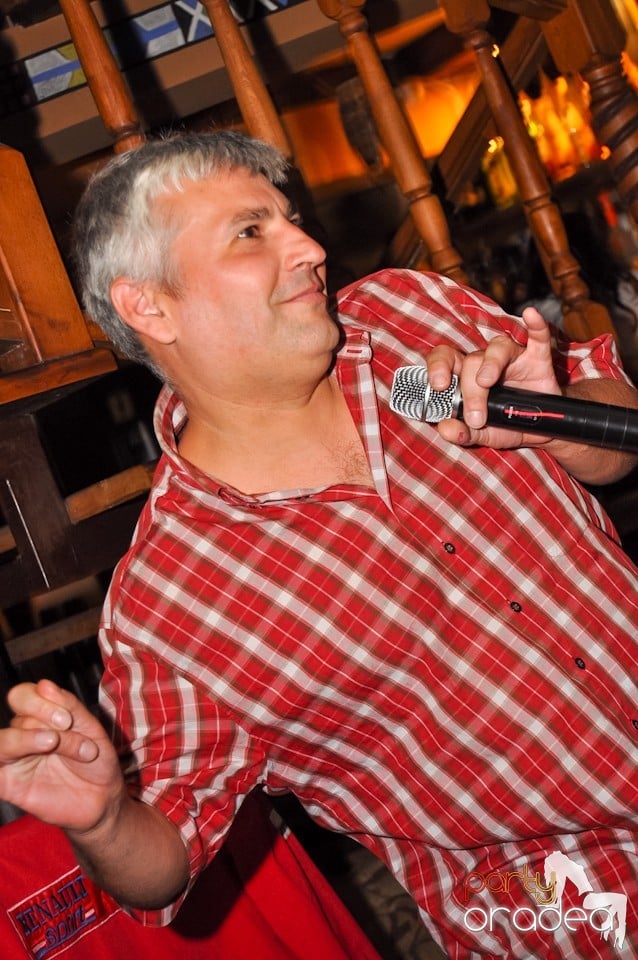 Karaoke în Zulu Caffe, Zulu Caffe