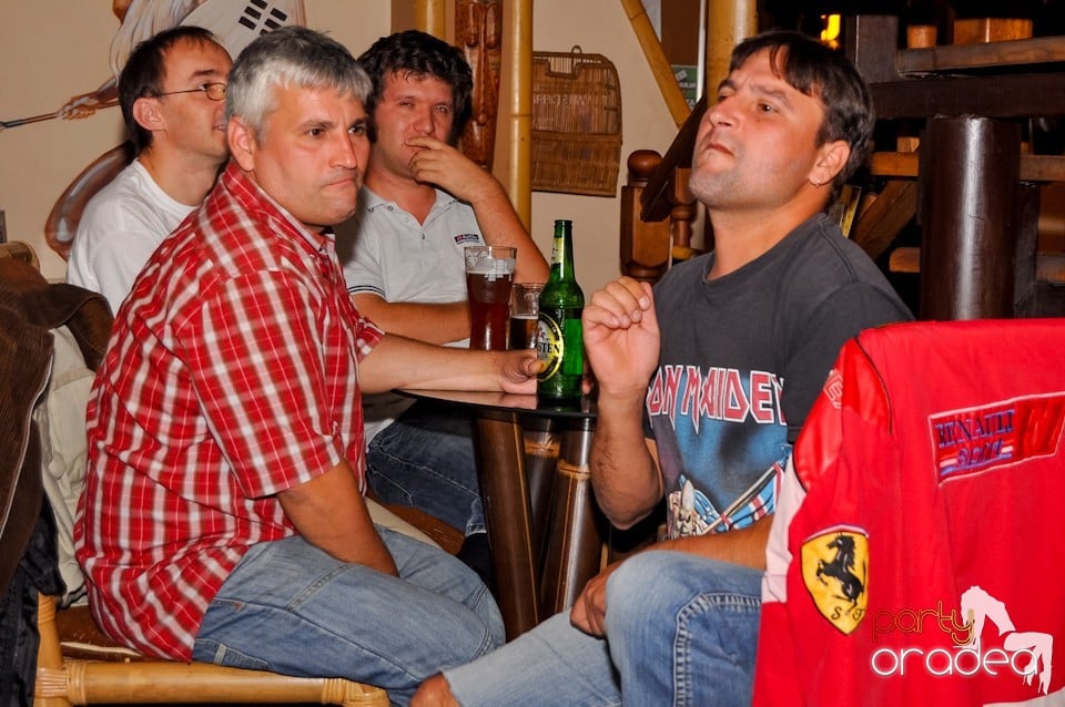 Karaoke în Zulu Caffe, Zulu Caffe