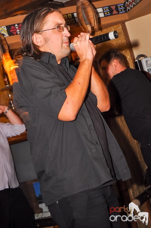 Karaoke în Zulu Caffe, Zulu Caffe