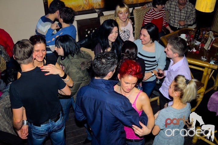 Karaoke în Zulu Caffe, Zulu Caffe