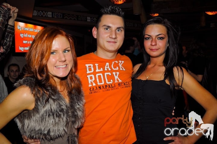 Karaoke în Zulu Caffe, Zulu Caffe