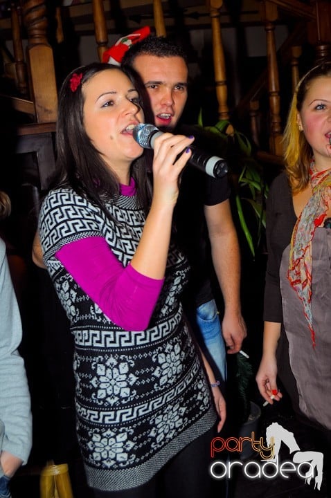 Karaoke în Zulu Caffe, Zulu Caffe