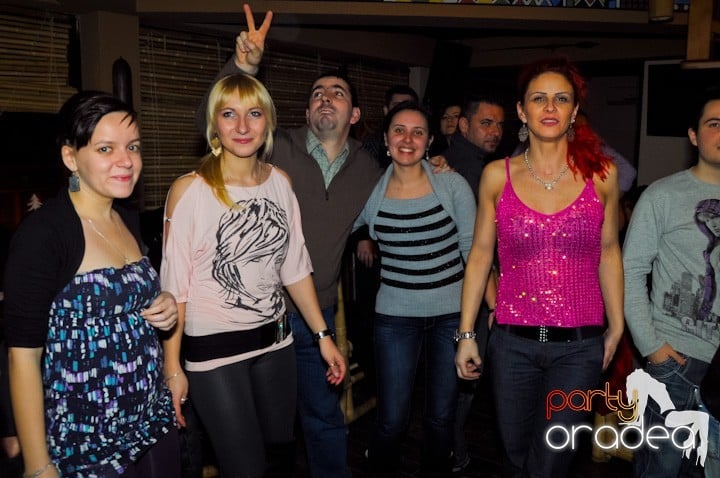 Karaoke în Zulu Caffe, Zulu Caffe