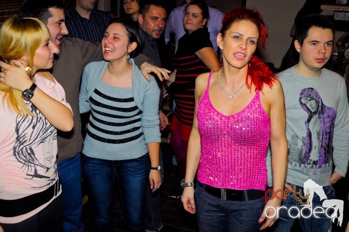 Karaoke în Zulu Caffe, Zulu Caffe