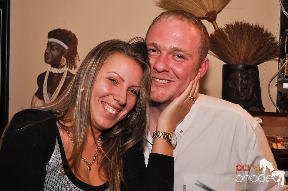 Karaoke în Zulu, Zulu Caffe