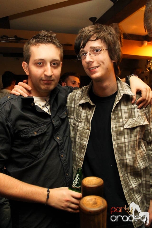 Karaoke în Zulu, Zulu Caffe