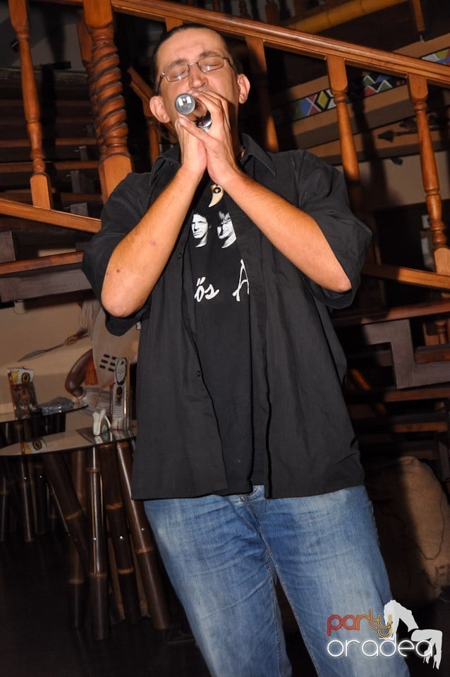 Karaoke în Zulu, Zulu Caffe