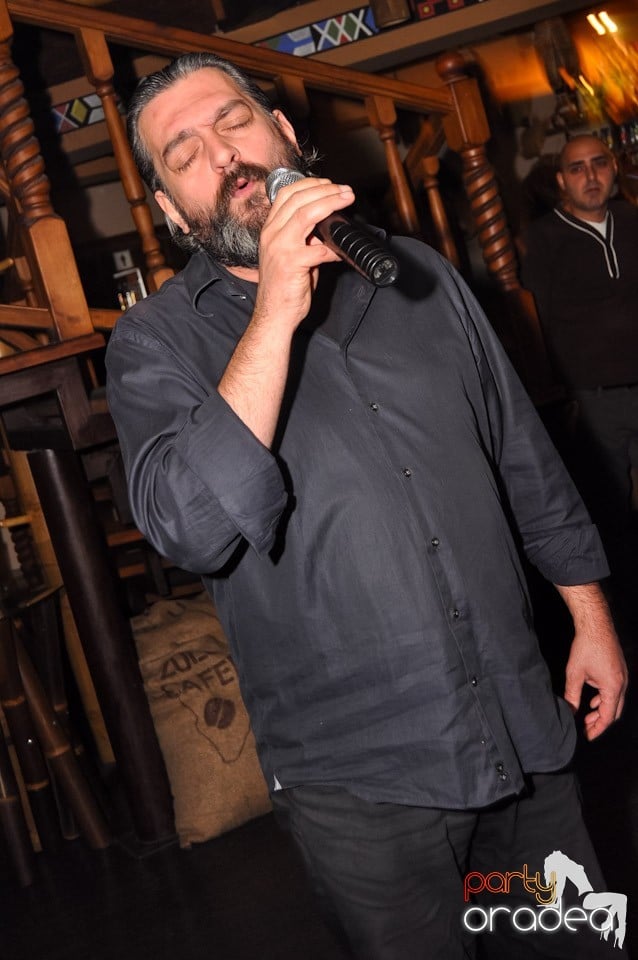 Karaoke în Zulu, Zulu Caffe