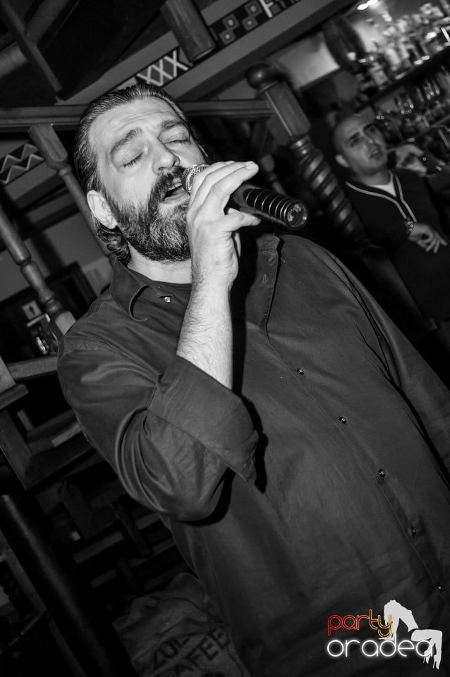 Karaoke în Zulu, Zulu Caffe