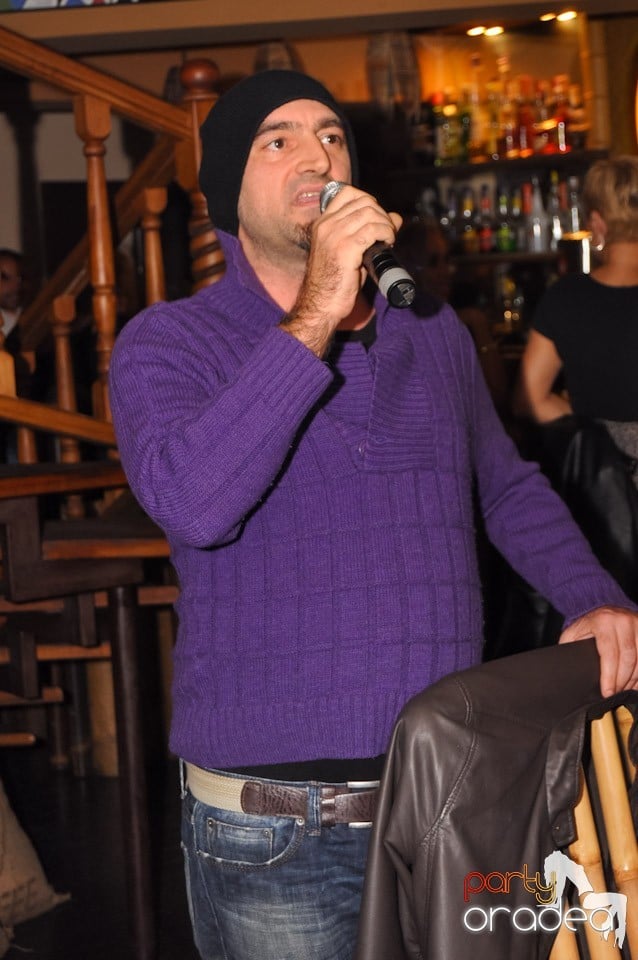 Karaoke în Zulu, Zulu Caffe