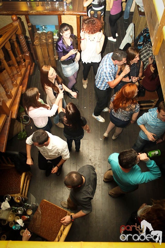 Karaoke în Zulu, Zulu Caffe