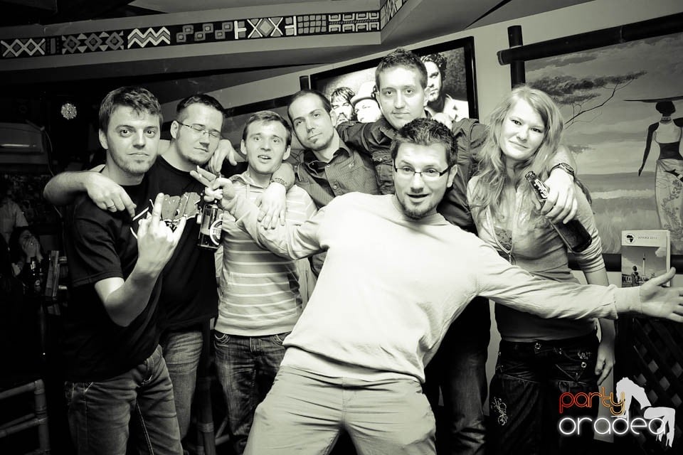 Karaoke în Zulu, Zulu Caffe