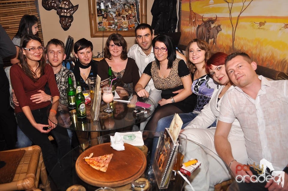 Karaoke în Zulu, Zulu Caffe