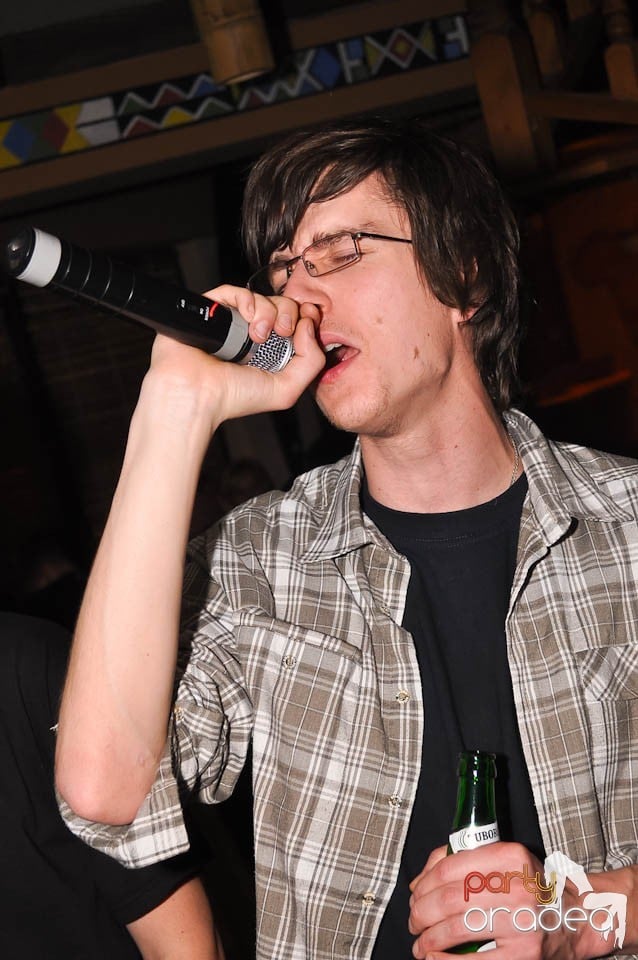 Karaoke în Zulu, Zulu Caffe