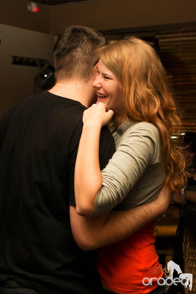 Karaoke în Zulu, Zulu Caffe