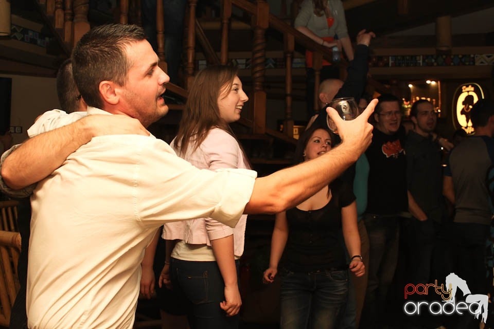 Karaoke în Zulu, Zulu Caffe