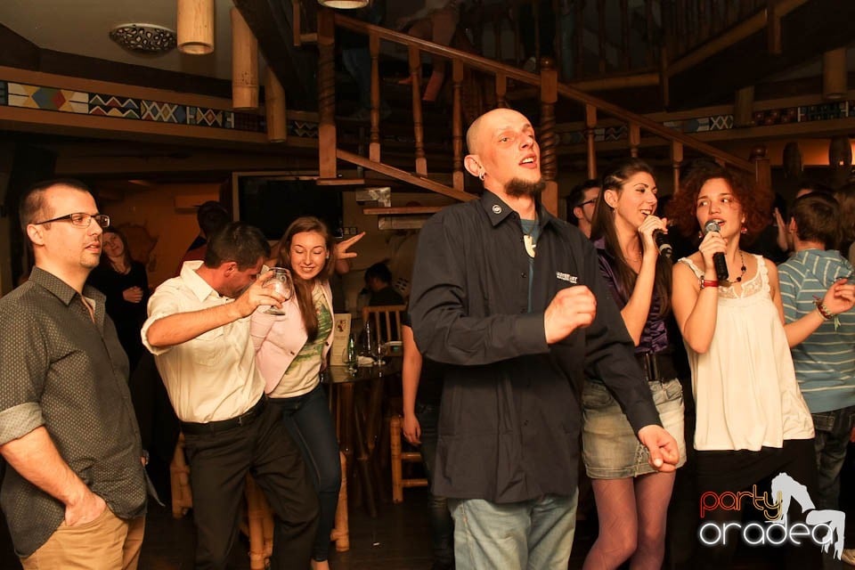 Karaoke în Zulu, Zulu Caffe