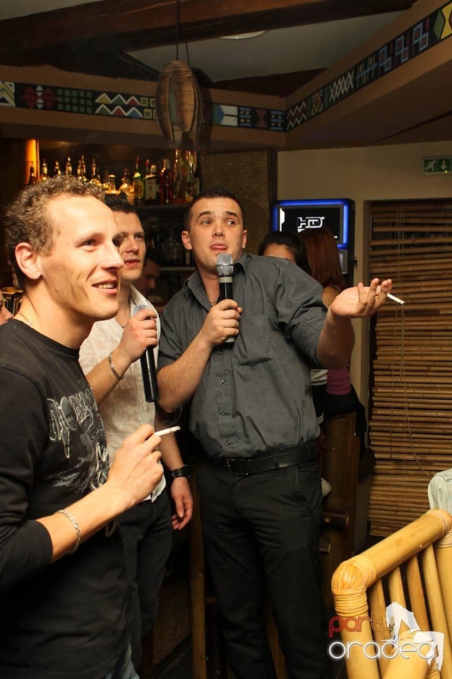 Karaoke în Zulu, Zulu Caffe