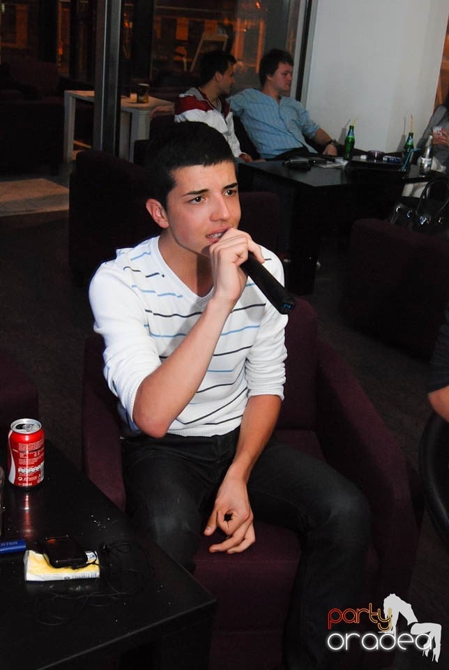 Karaoke Night @ Blondy's Art Café, 