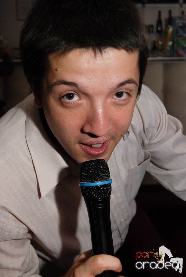 Karaoke Night @ Blondy's Art Café, 