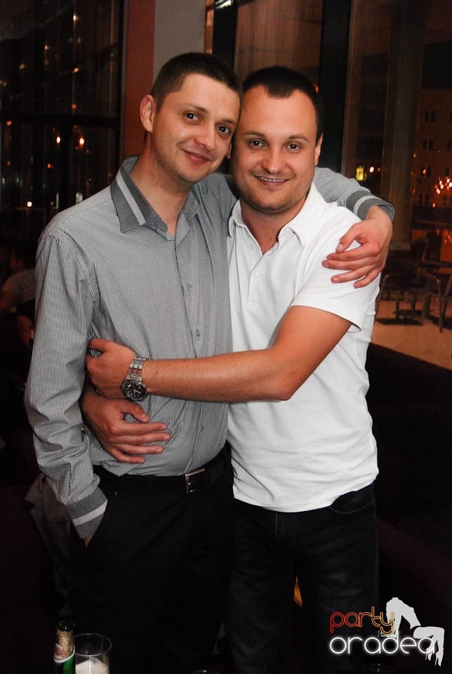 Karaoke Night @ Blondy's Art Café, 