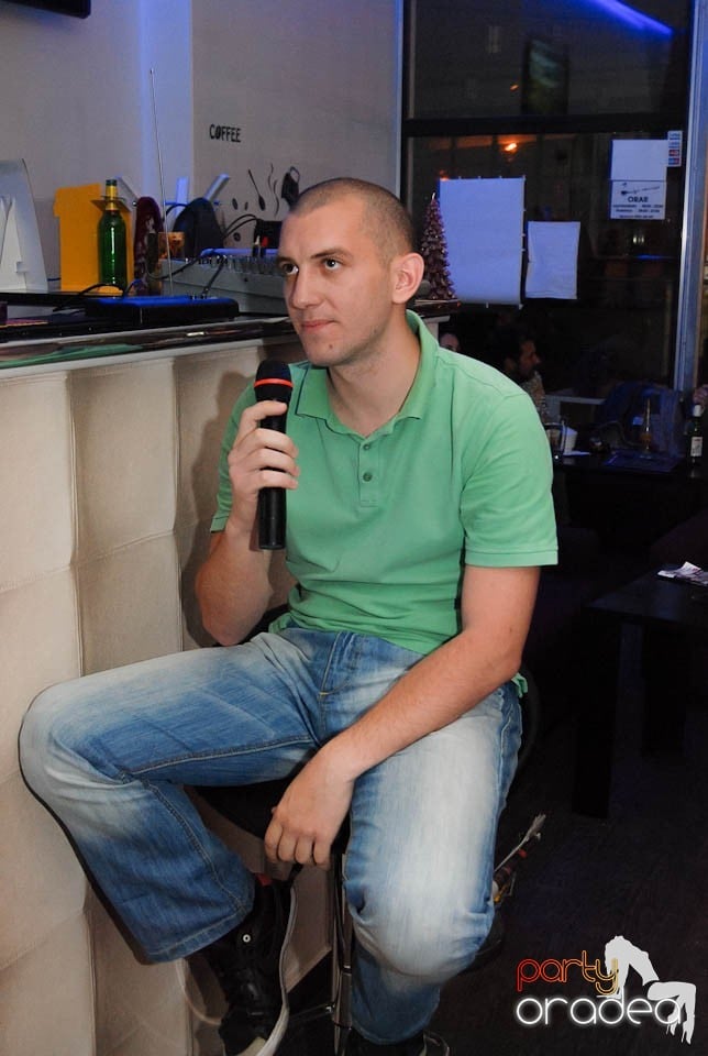 Karaoke Night @ Blondy's Art Café, 