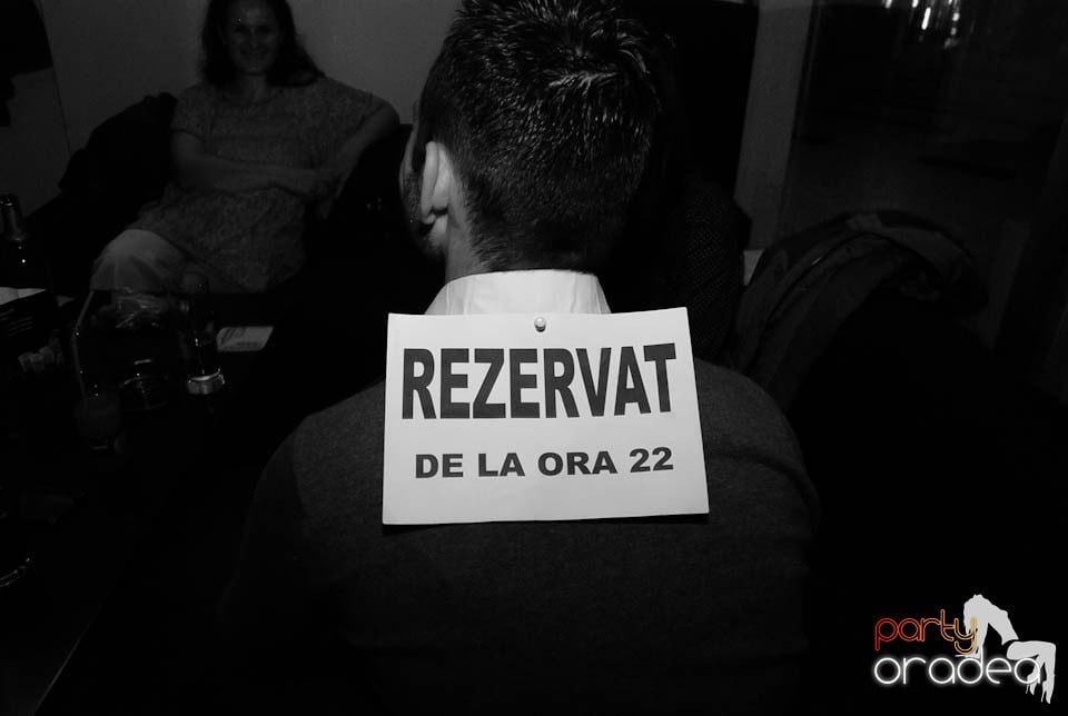 Karaoke Night @ Blondy's Art Café, 