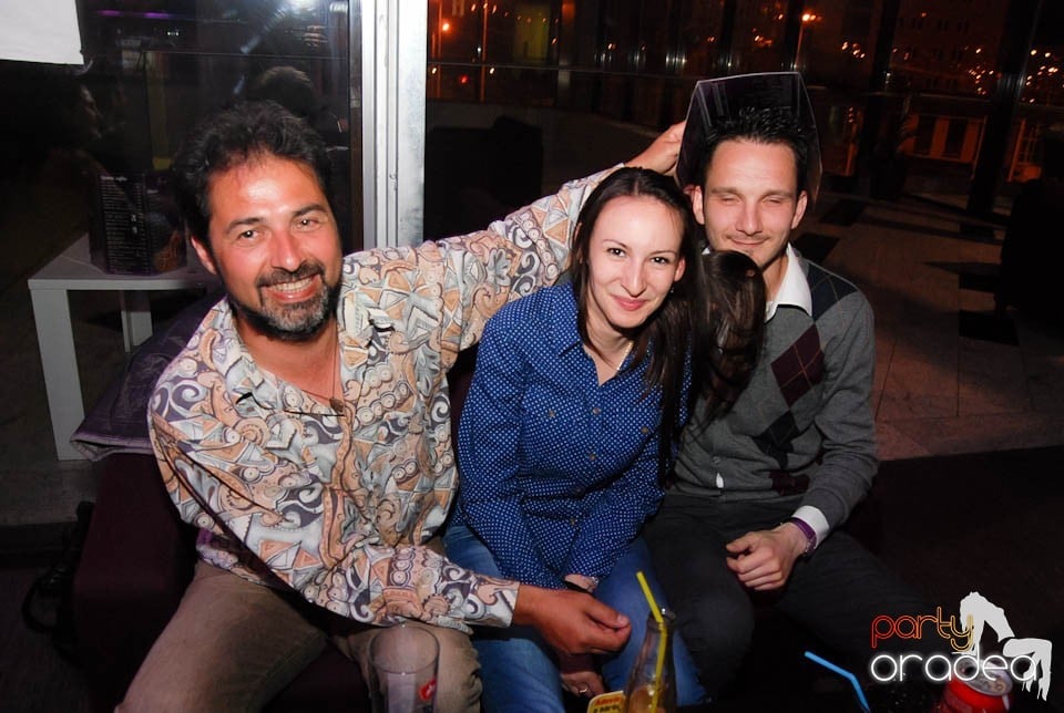 Karaoke Night @ Blondy's Art Café, 