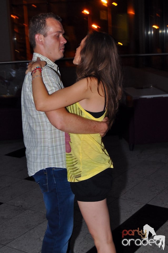 Karaoke Night @ Blondy's Art Café, 