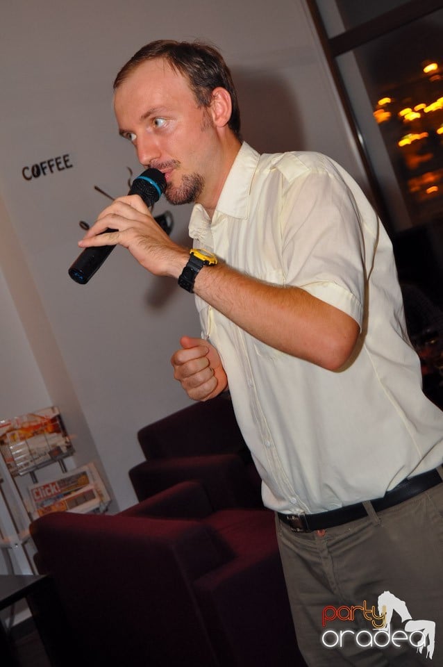 Karaoke Night @ Blondy's Art Café, 