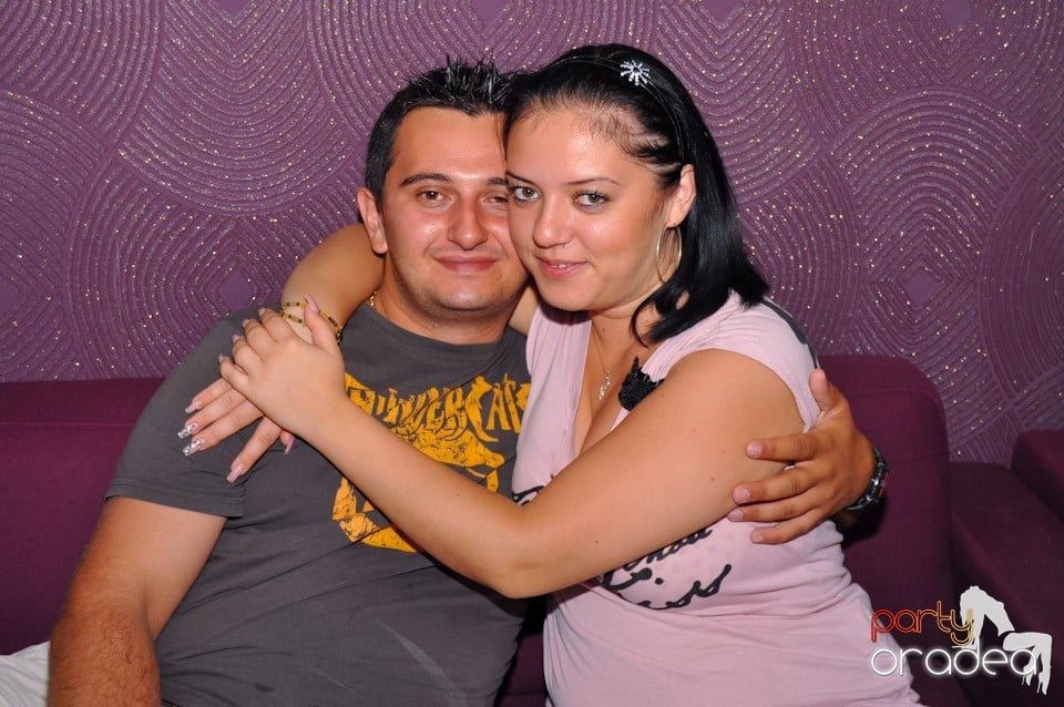 Karaoke Night @ Blondy's Art Café, 