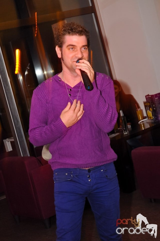 Karaoke Night @ Blondy's, 