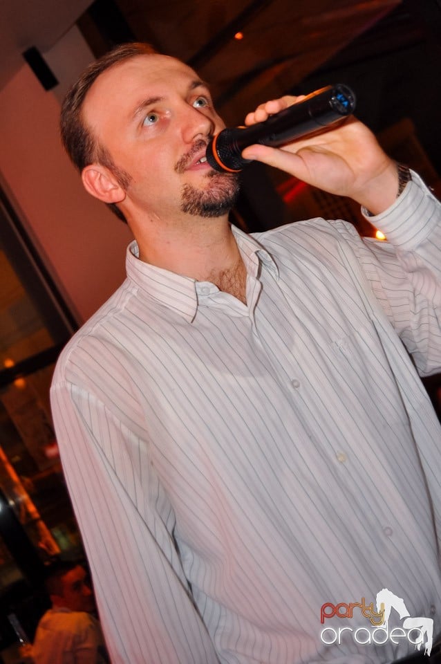 Karaoke Night @ Blondy's, 