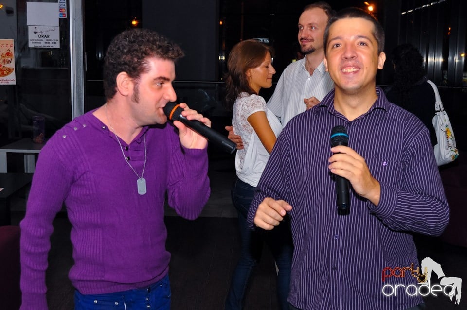 Karaoke Night @ Blondy's, 