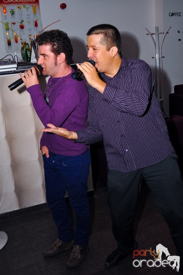 Karaoke Night @ Blondy's, 